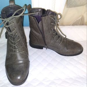 Ankle boots size 11 womens